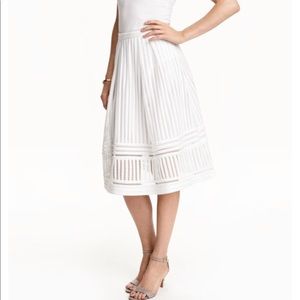 White lined H&M skirt size 4